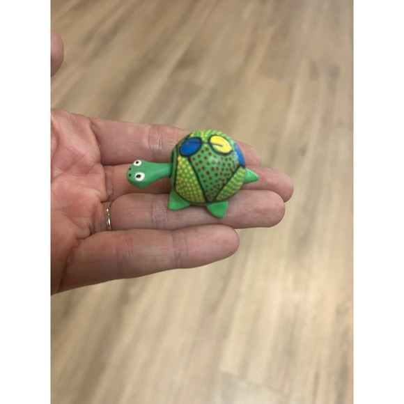 Loose Neck‎ Collection Turtle Figurine Hand Painted Colorful Decor Mexico - Picture 1 of 5